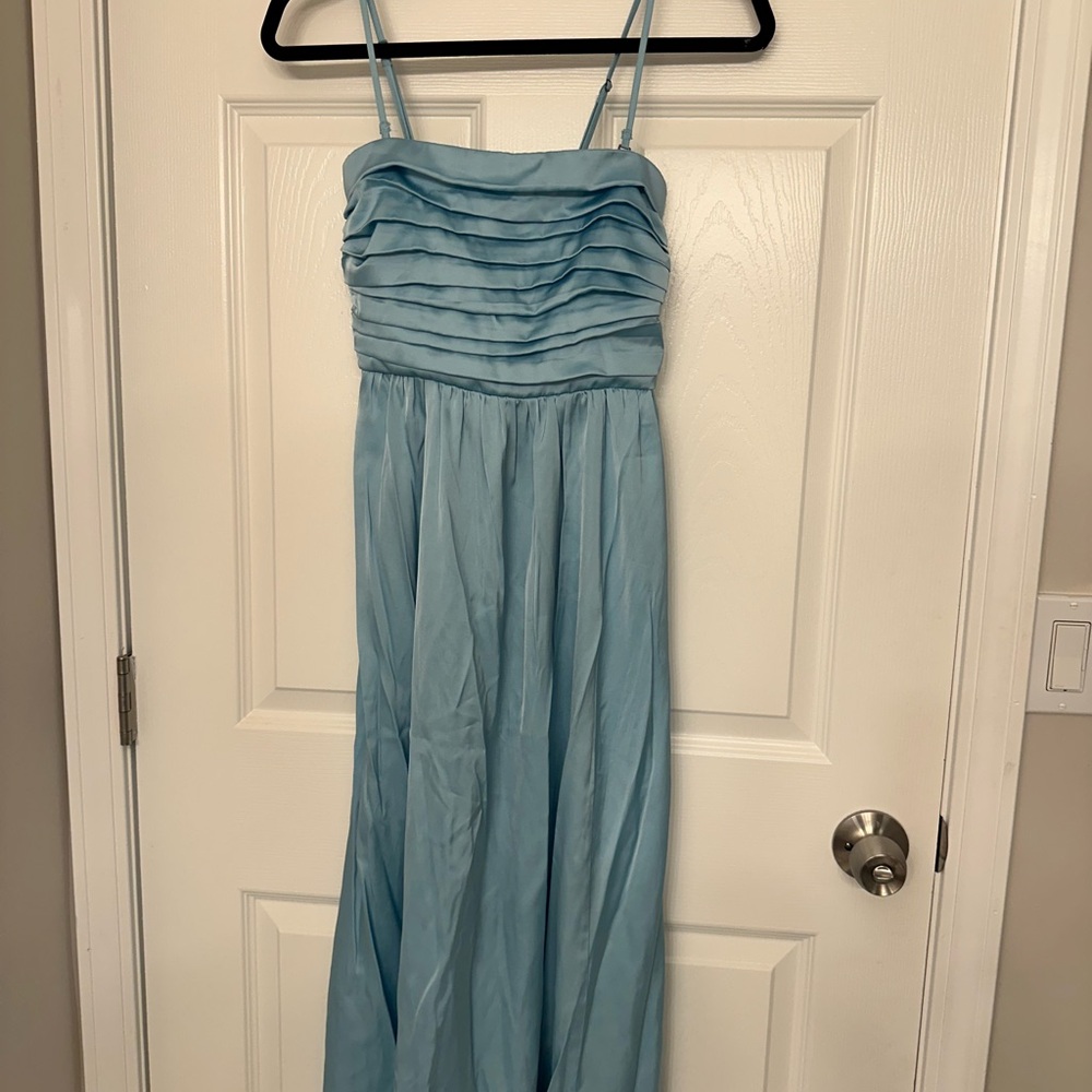 Elegant Blue Sleeveless Dress